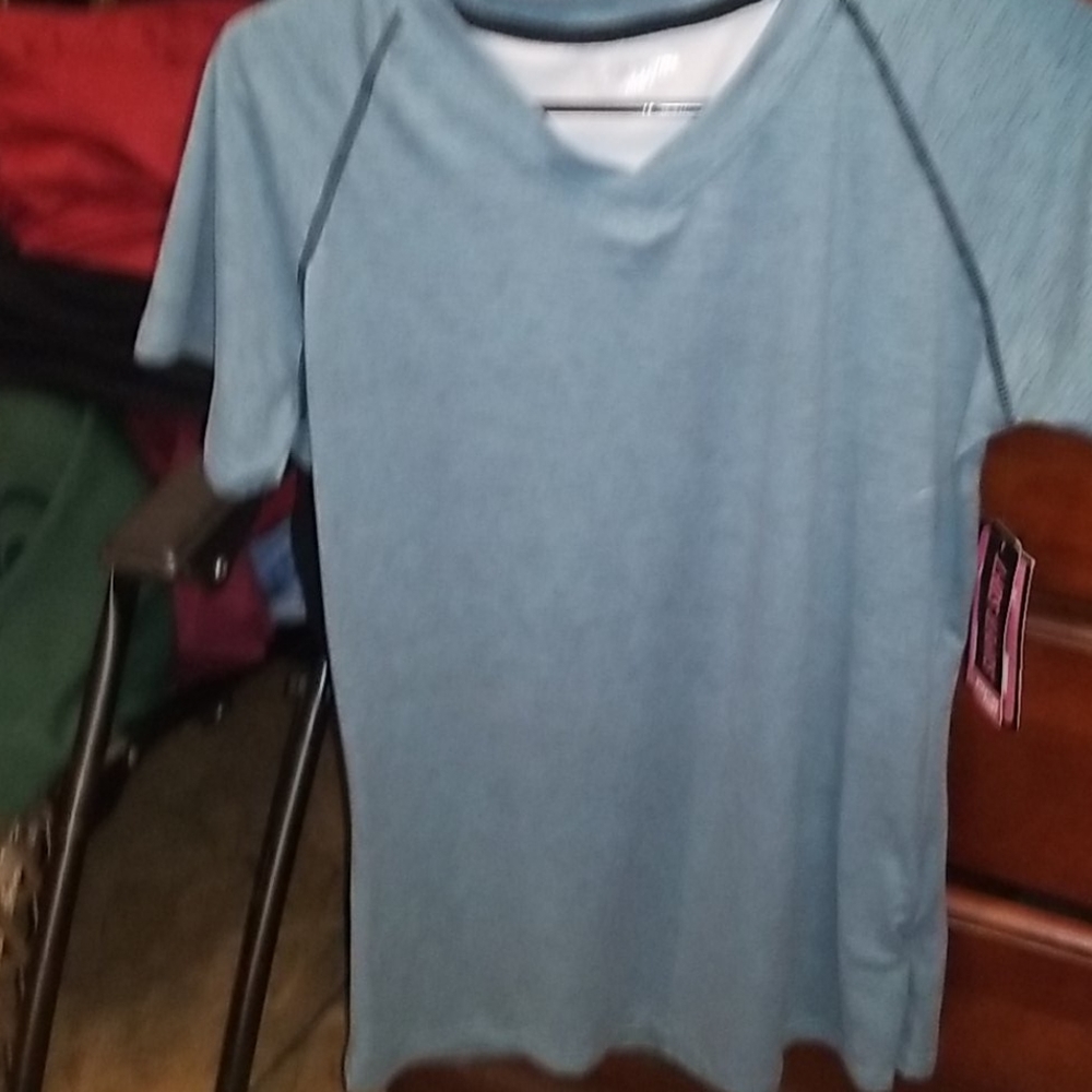 tshirt - Picture 3 of 3